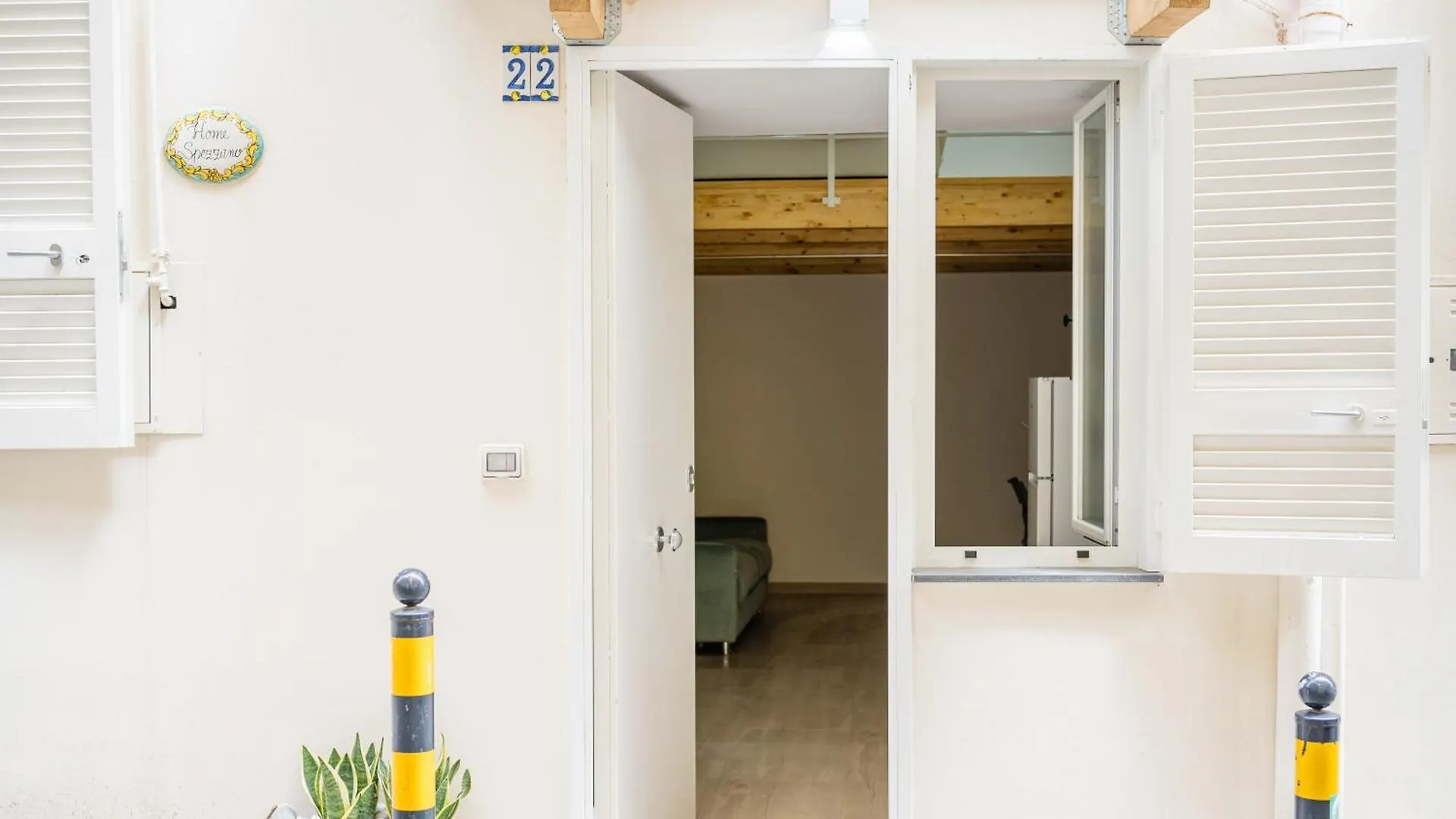 Home Spezzano By Dimorra Naples Apartment